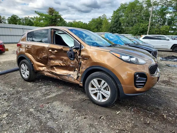 KNDPMCAC8H7220227 — 2017 Kia Sportage, фото 4 с аукциона Copart, Боковая часть
