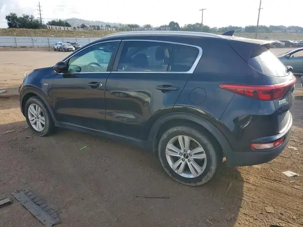 KNDPMCAC3H7152774 — 2017 Kia Sportage, фото 2 с аукциона Copart 30.09.2026, Вандализм