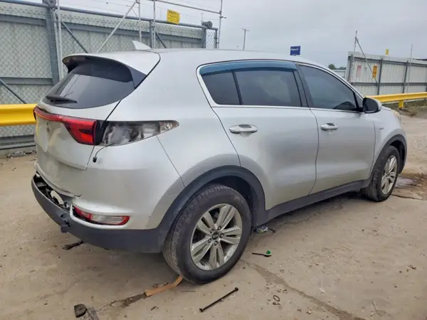 KNDPMCAC0H7046721 — 2017 Kia Sportage, фото 3 с аукциона Copart, Задняя часть