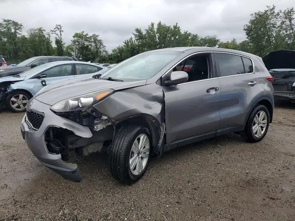 KNDPMCAC7H7294853 — 2017 Kia Sportage, Вандализм (Vandalism), фото до ремонта