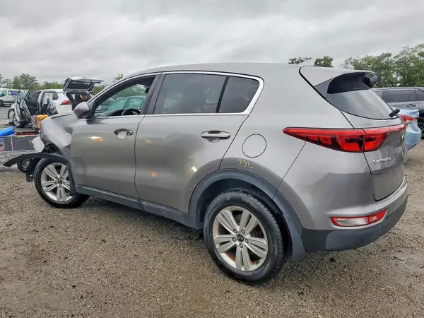 KNDPMCAC7H7294853 — 2017 Kia Sportage, фото 2 с аукциона Copart, Вандализм