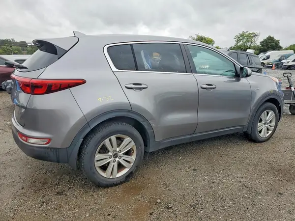 KNDPMCAC7H7294853 — 2017 Kia Sportage, фото 3 с аукциона Copart, Вандализм