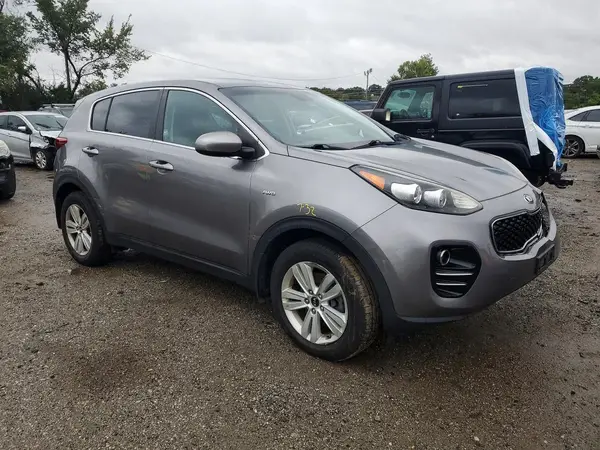 KNDPMCAC7H7294853 — 2017 Kia Sportage, фото 4 с аукциона Copart, Вандализм