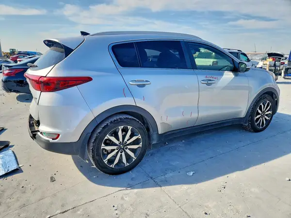 KNDPN3AC9H7266372 — 2017 Kia Sportage, фото 3 с аукциона Copart, Задняя часть