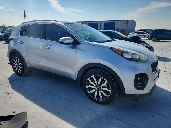 KNDPN3AC9H7266372 — 2017 Kia Sportage, фото 4 с аукциона Copart, Задняя часть