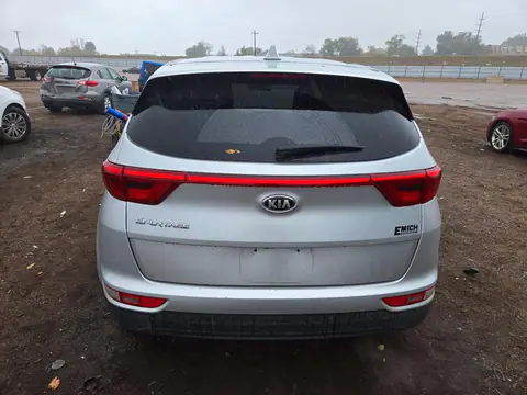 KNDPMCACXH7277612 — 2017 Kia Sportage, Передняя часть, фото до ремонта