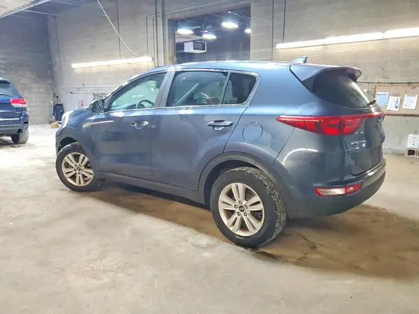 2018 KIA SPORTAGE VIN KNDPMCAC4J7338099 фото 2