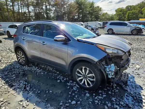 KNDPNCAC7J7365374 — 2018 Kia Sportage, фото 4 с аукциона Copart 12.10.2026, Передняя часть