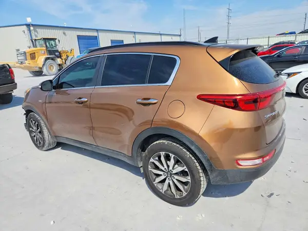 KNDPNCAC3J7388814 — 2018 Kia Sportage, фото 2 с аукциона Copart, Передняя часть