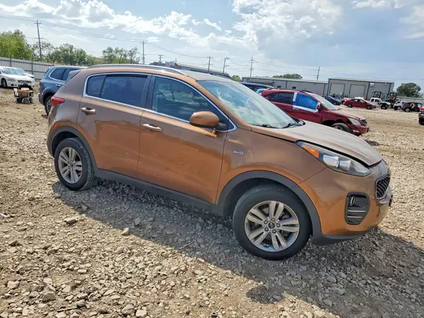 KNDPMCAC4K7548980 — 2019 Kia Sportage, фото 4 с аукциона Copart, Вандализм
