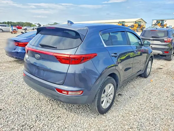 KNDPM3AC9K7611880 — 2019 Kia Sportage, фото 3 с аукциона Copart 13.10.2026, Мелкие вмятины и царапины