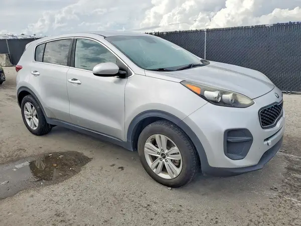 KNDPM3AC6K7590261 — 2019 Kia Sportage, фото 4 с аукциона Copart, Естественный износ