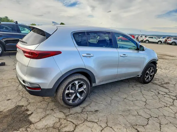 KNDPMCAC9L7831182 — 2020 Kia Sportage, фото 3 с аукциона Copart, Передняя часть