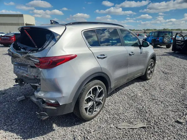 KNDPRCA60L7771112 — 2020 Kia Sportage, фото 3 с аукциона Copart, Задняя часть