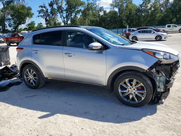 KNDP63AC8L7652948 — 2020 Kia Sportage, фото 4 с аукциона Copart, Передняя часть