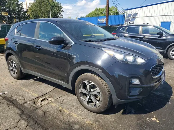 KNDPMCACXM7900866 — 2021 Kia Sportage, фото 4 с аукциона Copart, Мелкие вмятины и царапины