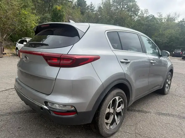 2021 KIA SPORTAGE VIN KNDPMCAC3M7945826 фото 4