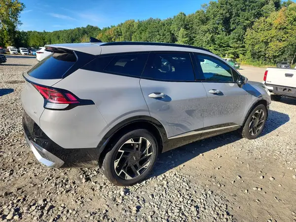 5XYK5CAFXPG016421 — 2023 Kia Sportage, фото 3 с аукциона Copart 08.10.2026, Передняя часть