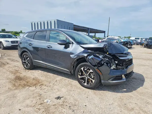 5XYK33AF8PG049259 — 2023 Kia Sportage, фото 4 с аукциона Copart, Передняя часть