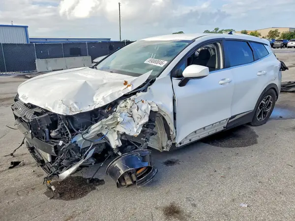 KNDPU3DF1R7262858 — 2024 Kia Sportage, Задняя часть (Rear End), фото до ремонта