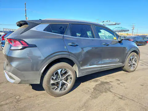 KNDPVCDG0S7195536 — 2025 Kia Sportage, фото 3 с аукциона Copart 30.09.2026, Передняя часть