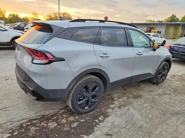 5XYK6CDF6SG264196 — 2025 Kia Sportage, фото 3 с аукциона Copart, Мелкие вмятины и царапины