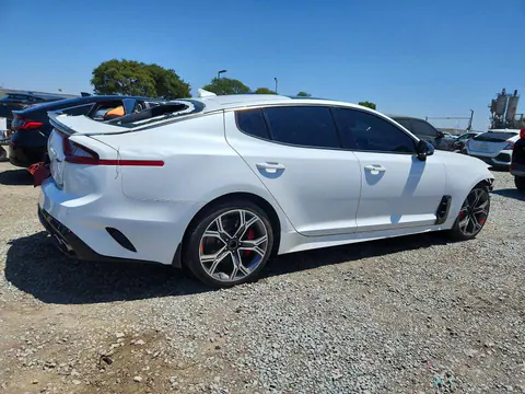 2018 KIA Stinger VIN KNAE45LC5J6034198 фото 3
