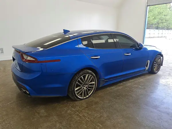 KNAE15LA3J6036247 — 2018 Kia Stinger, фото 3 с аукциона Copart 01.10.2026, Передняя часть