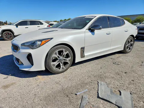 KNAE15LA3L6075228 — 2020 Kia Stinger, Задняя часть (Rear End), фото до ремонта