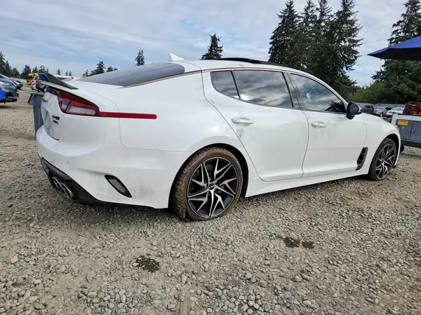 KNAE35LD9N6118767 — 2022 Kia Stinger, фото 3 с аукциона Copart, Боковая часть