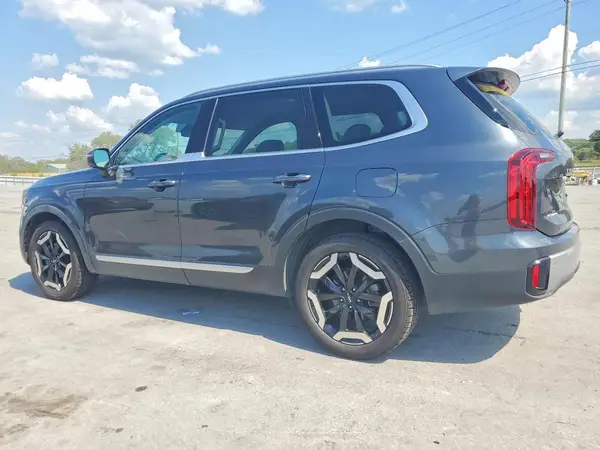 5XYP6DGC9PG339252 — 2023 Kia Telluride, фото 2 с аукциона Copart, Боковая часть