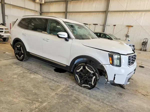 5XYP6DGC0PG344274 — 2023 Kia Telluride, фото 4 с аукциона Copart 06.10.2026, Передняя часть