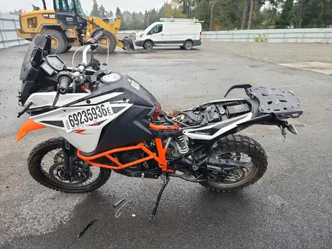 2018 KTM 1090 VIN VBKV49403JM996430 фото 3