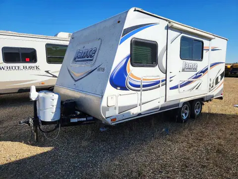 2014 Lance Recreational Vehicle (rv) VIN 56YTT1627DL313327 фото 2