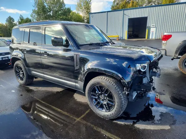 SALEJ7EX8P2237618 — 2023 Land Rover Defender, фото 4 с аукциона Copart, Передняя часть