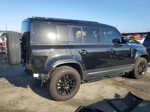 SALEJ7EU0S2371702 — 2025 Land Rover Defender, фото 3 с аукциона Copart, Задняя часть