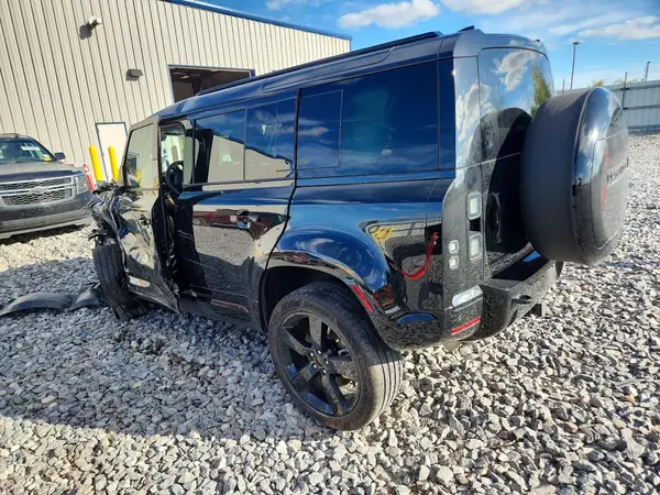 SALE27EU6T2521732 — 2026 Land Rover Defender, фото 2 с аукциона Copart, Передняя часть