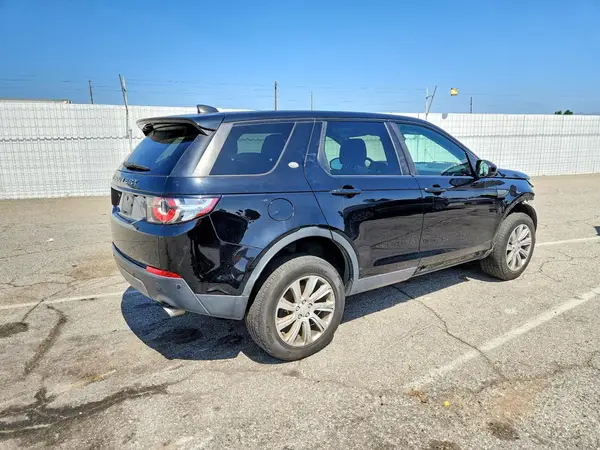 SALCP2RX2JH728306 — 2018 Land Rover Discovery Sport, фото 3 с аукциона Copart, Передняя часть