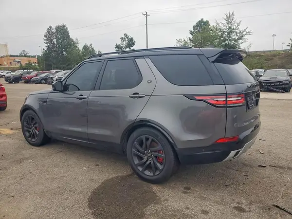 SALRT2RV7JA058068 — 2018 Land Rover Discovery, фото 2 с аукциона Copart, Мелкие вмятины и царапины