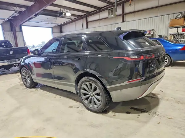 SALYL2RX1JA706176 — 2018 Land Rover Range Rover Velar, фото 2 с аукциона Copart, Передняя часть