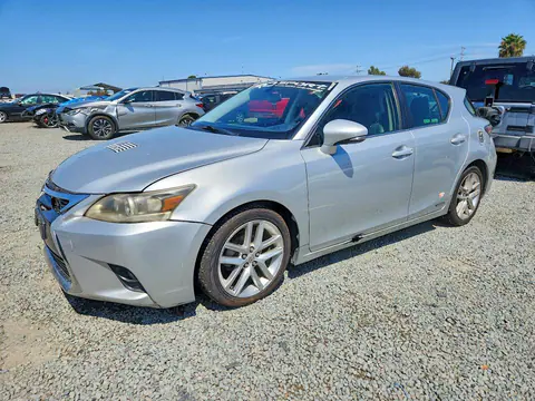 JTHKD5BH1G2256786 — 2016 Lexus CT, Передняя часть (Front End), фото до ремонта