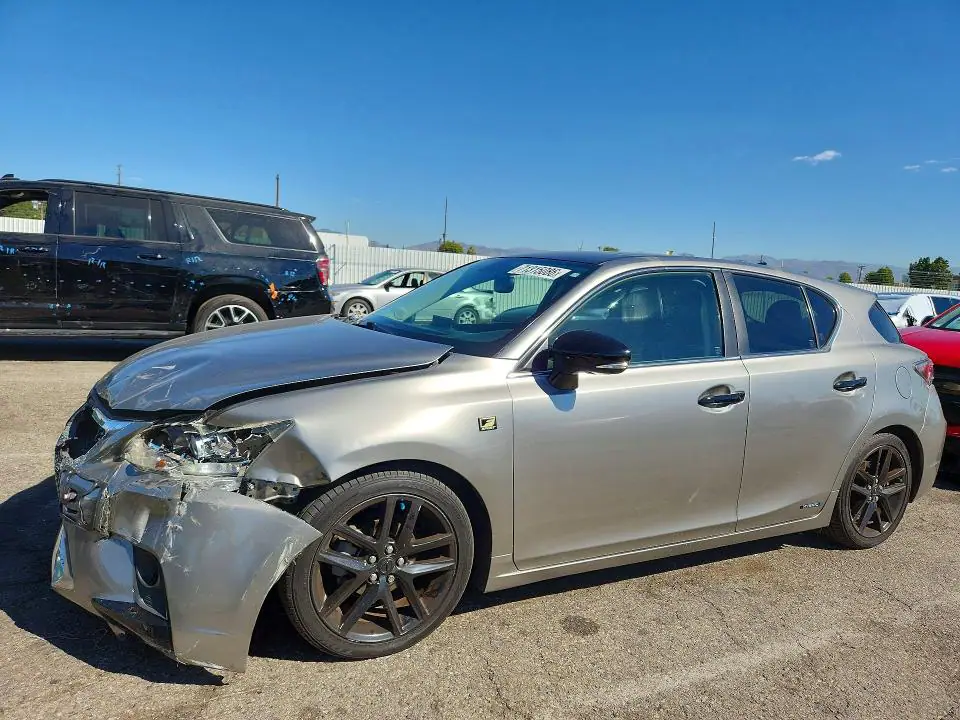 JTHKD5BH8H2280682 Lexus CT 2017 — повреждение Передняя часть, фото до ремонта