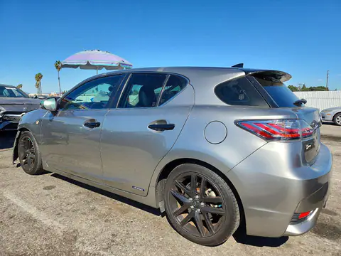 JTHKD5BH8H2280682 — 2017 Lexus CT, фото 2 с аукциона Copart 13.10.2026, Передняя часть