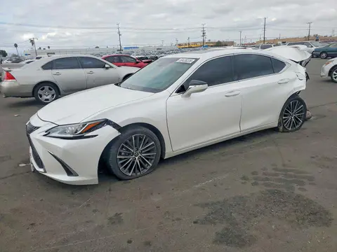 58ADA1C13SU067264 — 2025 Lexus ES 300H, Задняя часть (Rear End), фото до ремонта