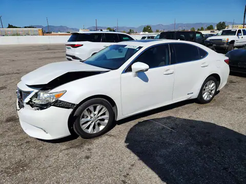 JTHBW1GG8E2075300 — 2014 Lexus ES, Передняя часть (Front End), фото до ремонта