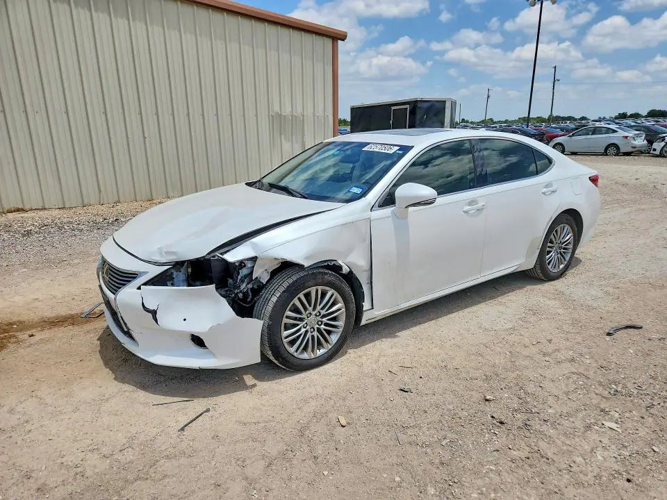 JTHBK1GG8F2152020 Lexus ES 2015 — повреждение Передняя часть, фото до ремонта