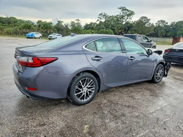 58ABK1GG9GU011324 — 2016 Lexus ES, фото 3 с аукциона Copart 07.10.2026, Передняя часть