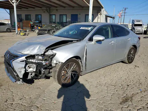JTHBK1GGXG2220139 — 2016 Lexus ES, Передняя часть (Front End), фото до ремонта