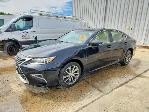 JTHBW1GG5H2148742 — 2017 Lexus ES, Задняя часть (Rear End), фото до ремонта