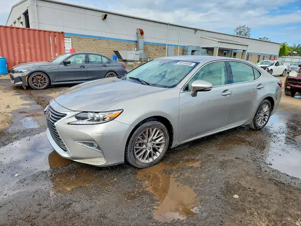 58ABK1GG6JU107872 — 2018 Lexus ES, Подтопление (Water/Flood), фото до ремонта